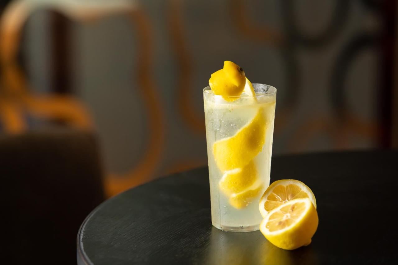 Hyatt Centric Kanazawa Esterno foto A lemon drop