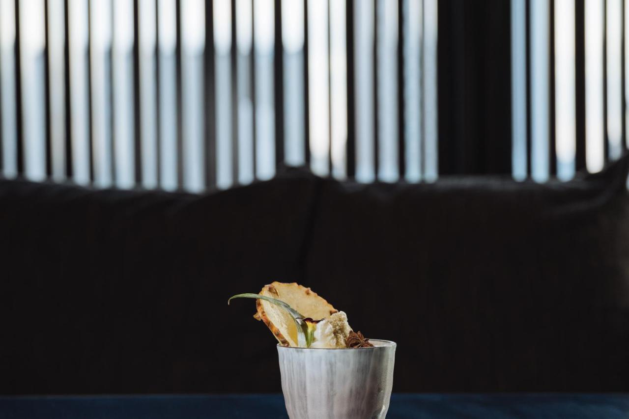 Hyatt Centric Kanazawa Esterno foto A pineapple upside down cake