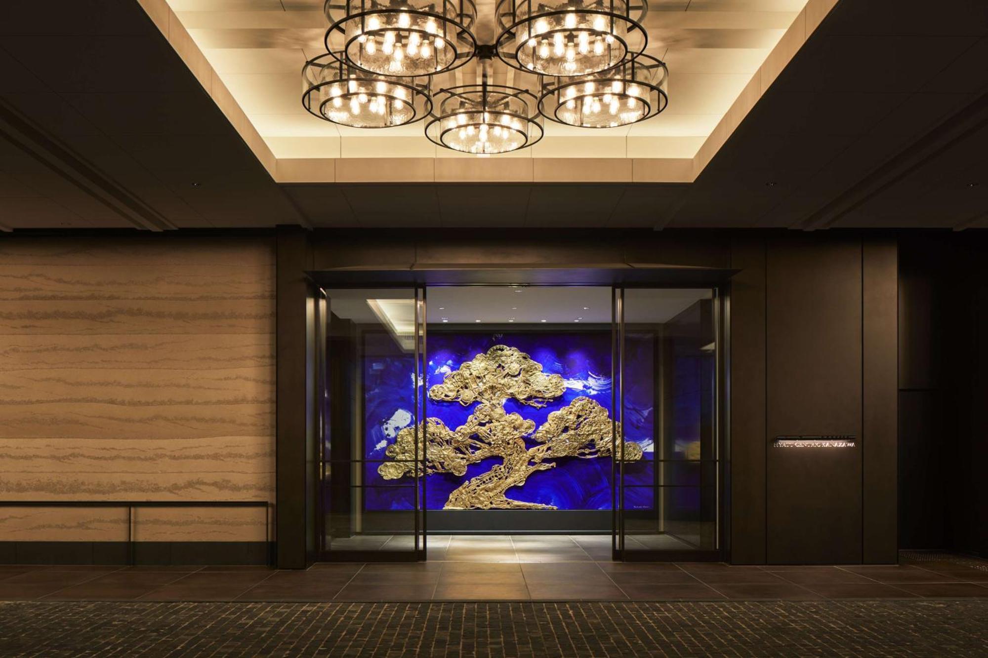 Hyatt Centric Kanazawa Esterno foto Entrance to the hotel