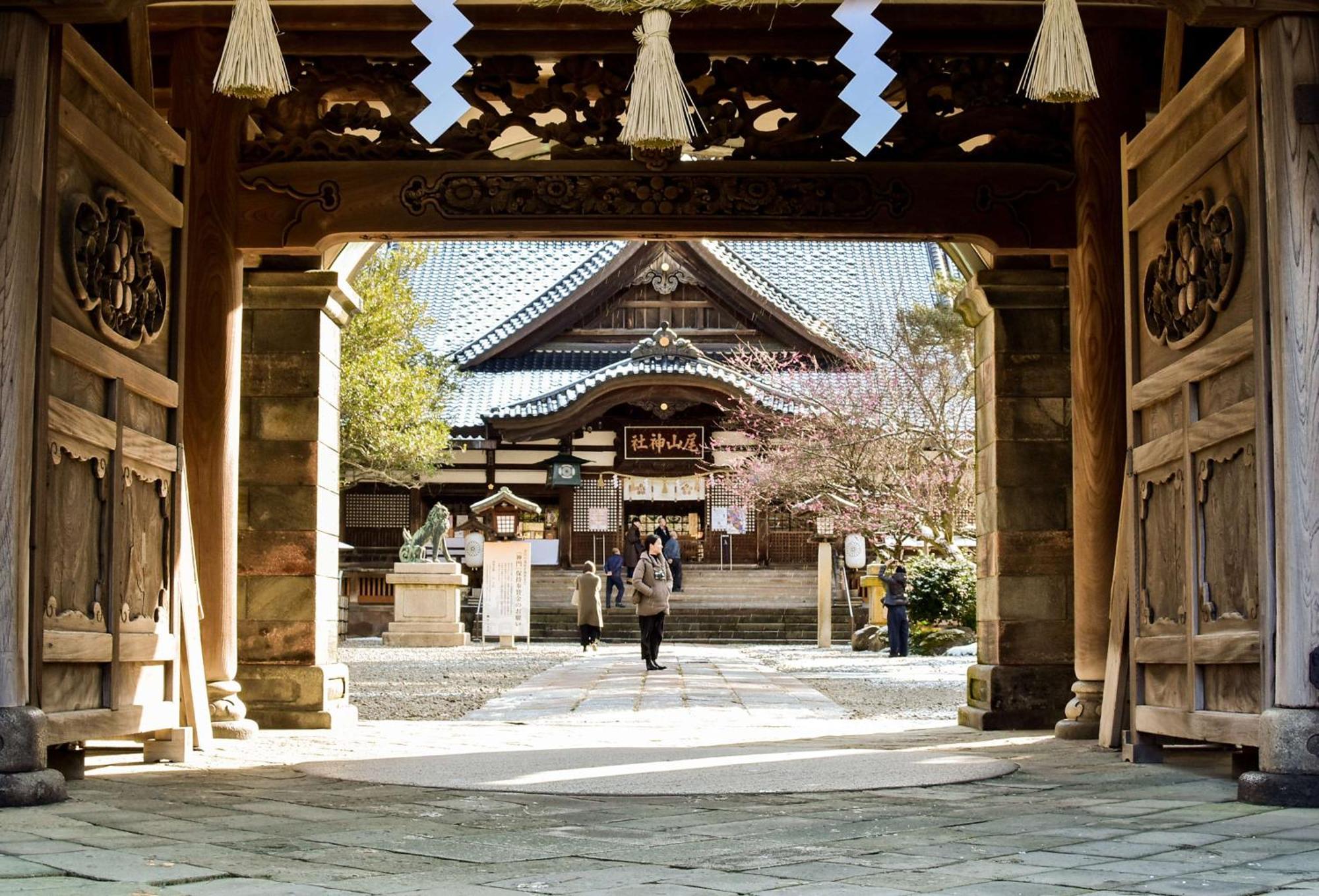 Hyatt Centric Kanazawa Esterno foto The temple's main hall
